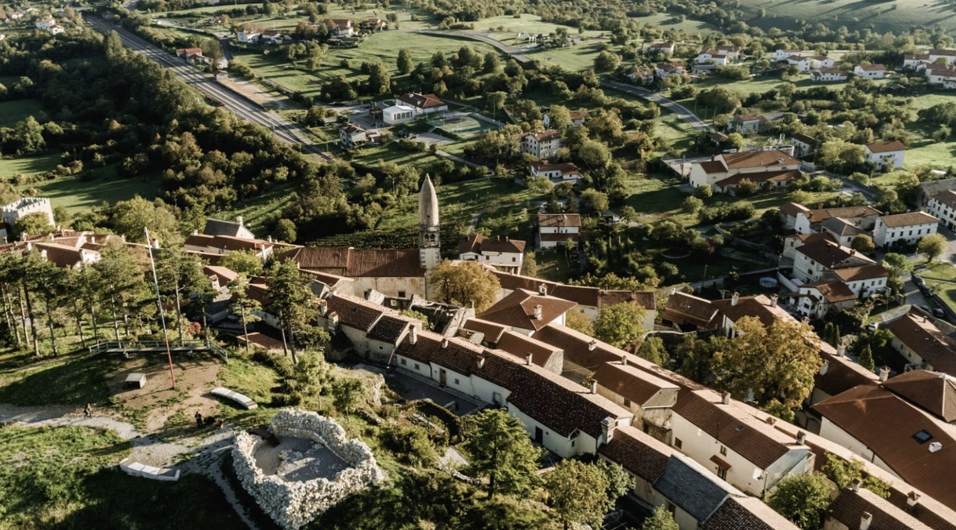 Stanjel village hidden gems and historic stone houses