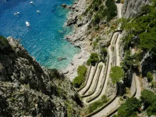 Scenic route along the Amalfi Coast by car featuring hidden gems, coastal cliffs, and Mediterranean sunset – 2026 travel guide by Wayro